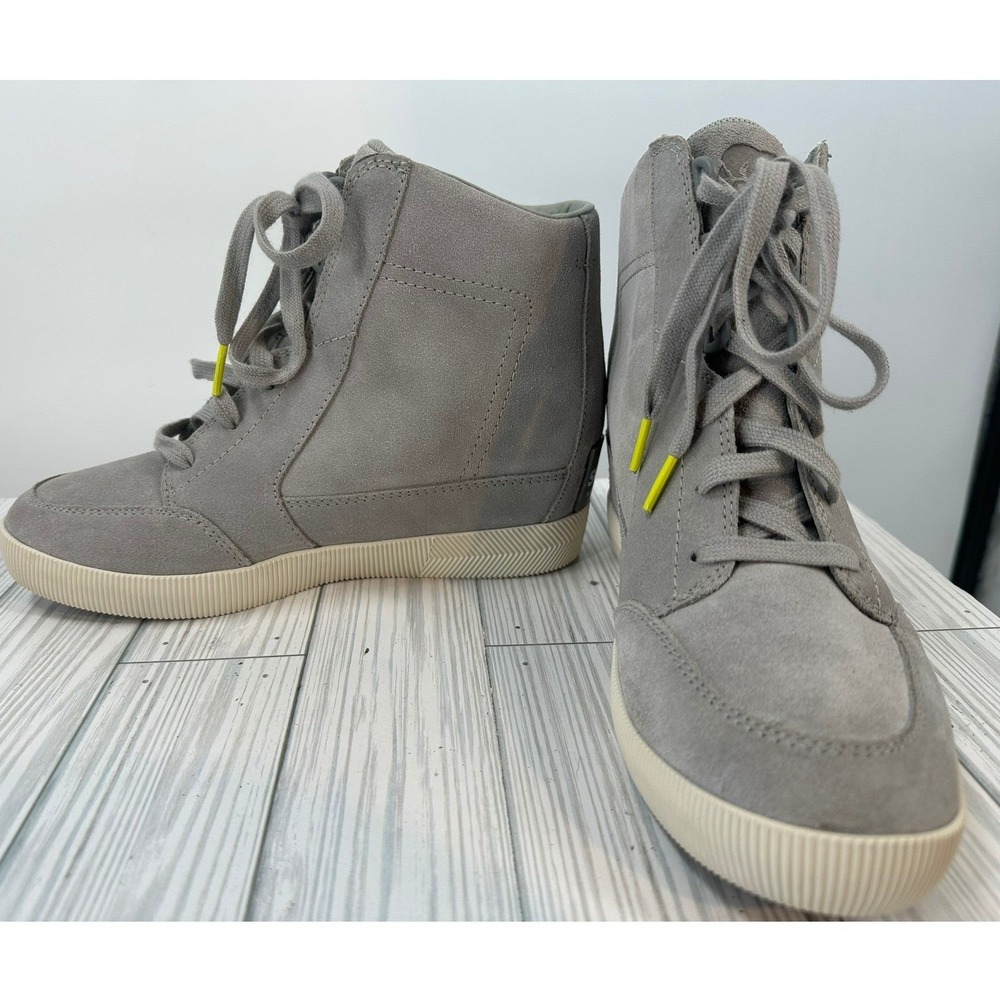 Sorel‎ Dove Grey Suede Wedge Out n About Ankle Boots Sneakers Women's Size 8.5